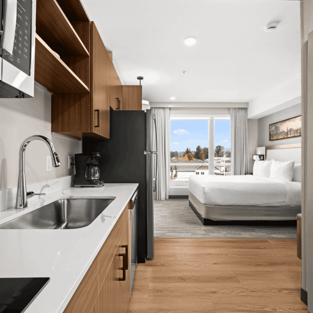 Carousel Image 2 (min 800x800px, max 1500x1500px)