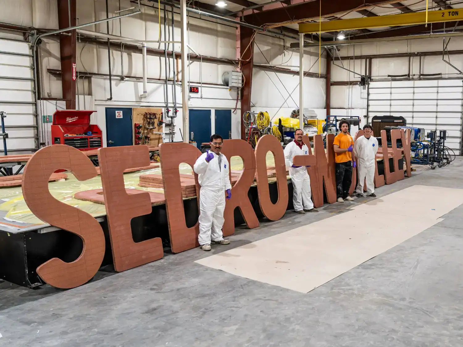 Janicki Workers with letters
