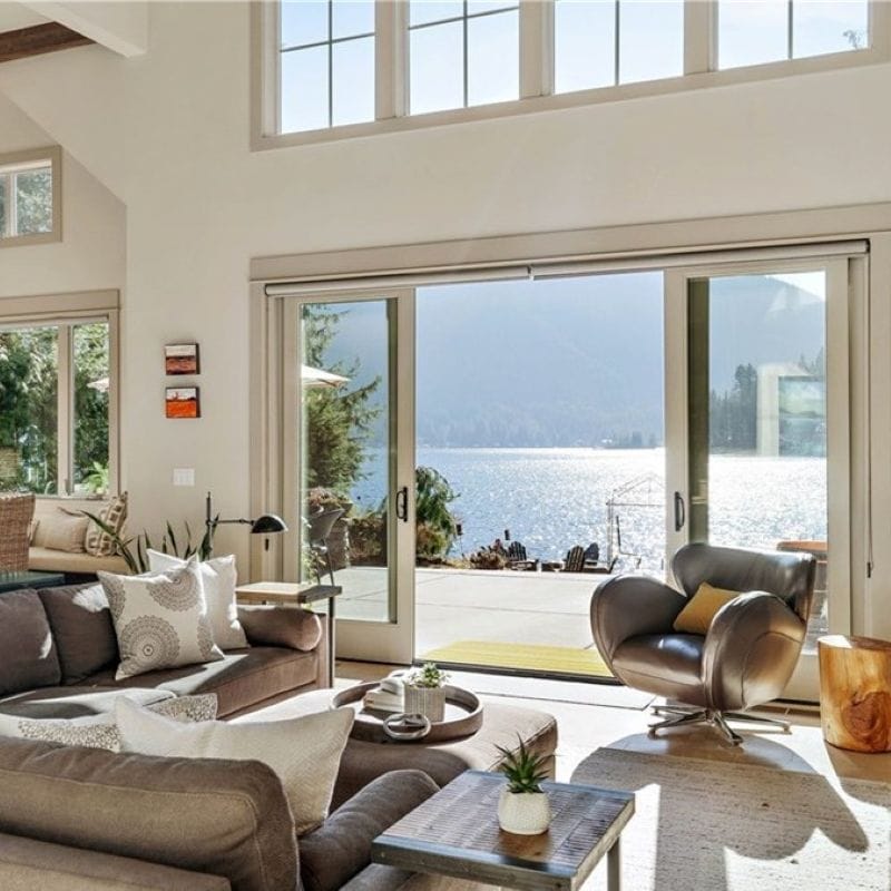 Luxury Lakefront Image